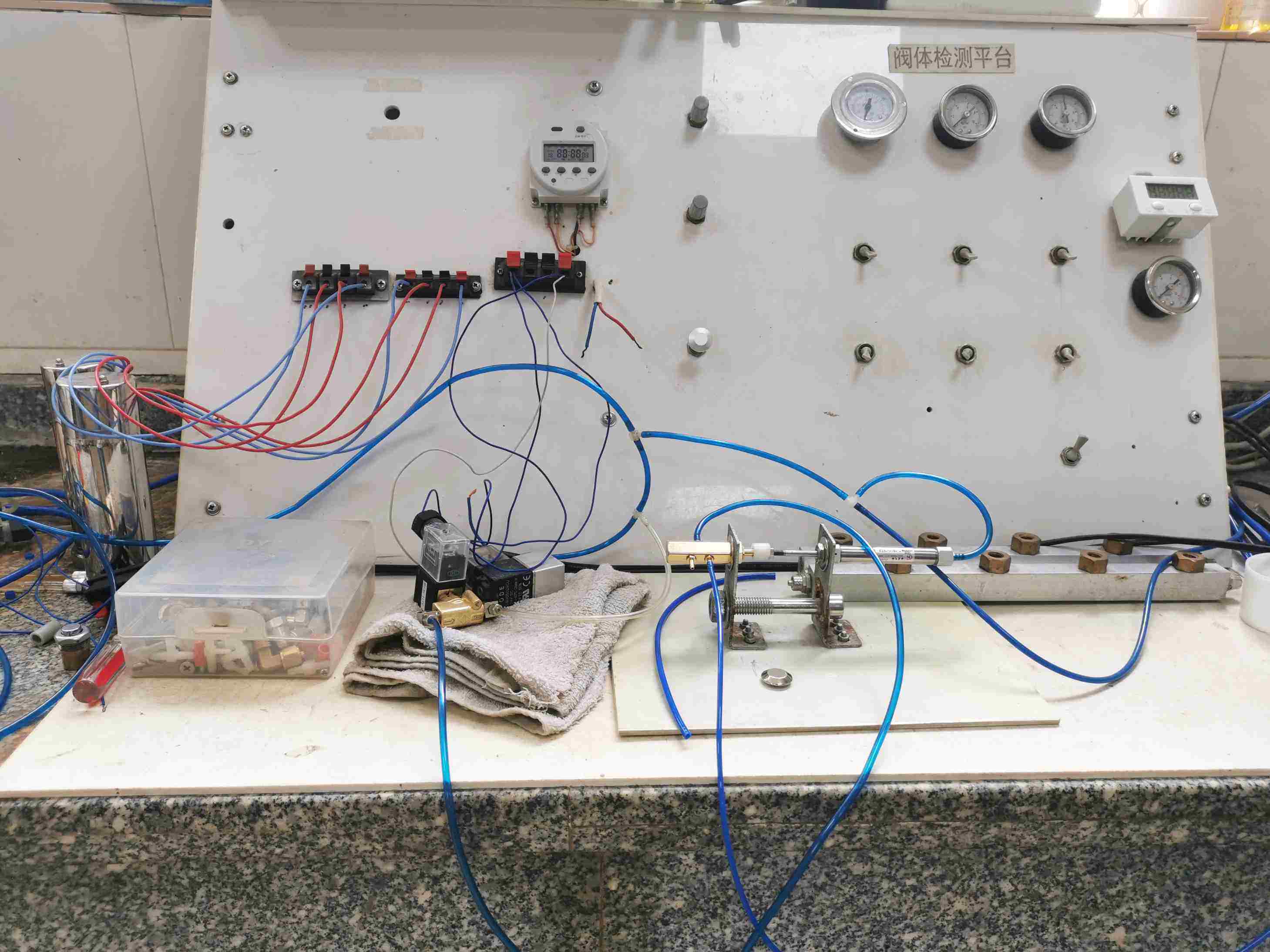 Cleaning and Sterilizing Ultrasonic Scaler Tips